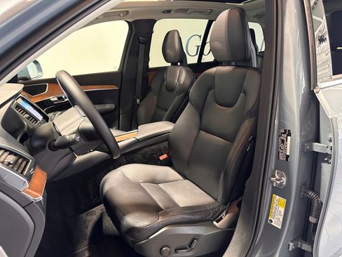 Used 2021 Volvo XC90 T8 Inscription Expression w/ Climate Package image 14