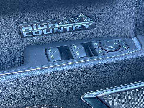 Used 2024 Chevrolet Silverado 1500 High Country w/ Technology Package image 13