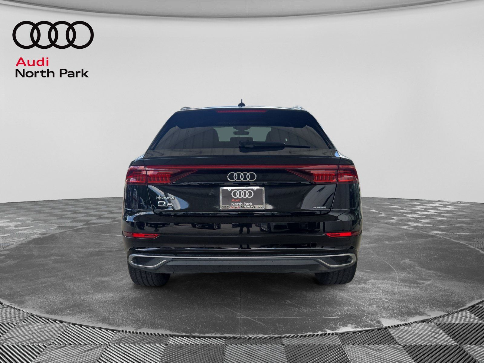 Used 2023 Audi Q8 Premium AWD/4WD image 4