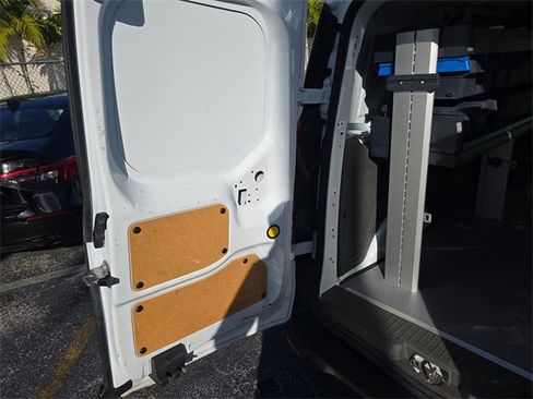 Used 2022 Ford Transit Connect XL image 9