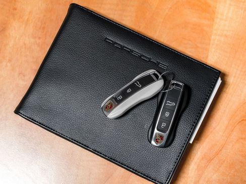 Used 2022 Porsche Cayenne Turbo AWD/4WD image 61