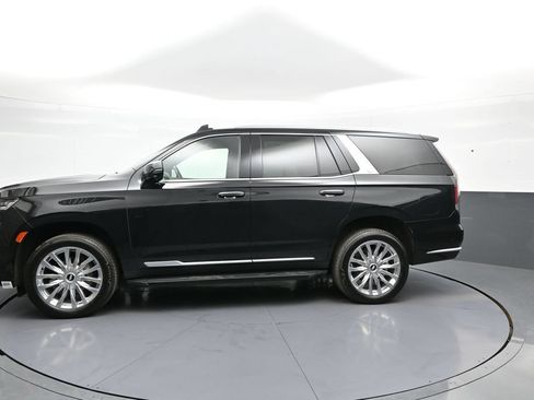 Used 2024 Cadillac Escalade Premium Luxury AWD/4WD image 9