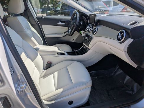 Used 2015 Mercedes-Benz GLA 250 4MATIC image 30