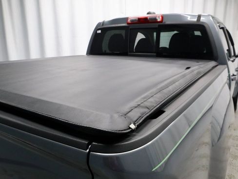 Used 2018 GMC Canyon SLE w/ SLE Convenience Package image 12