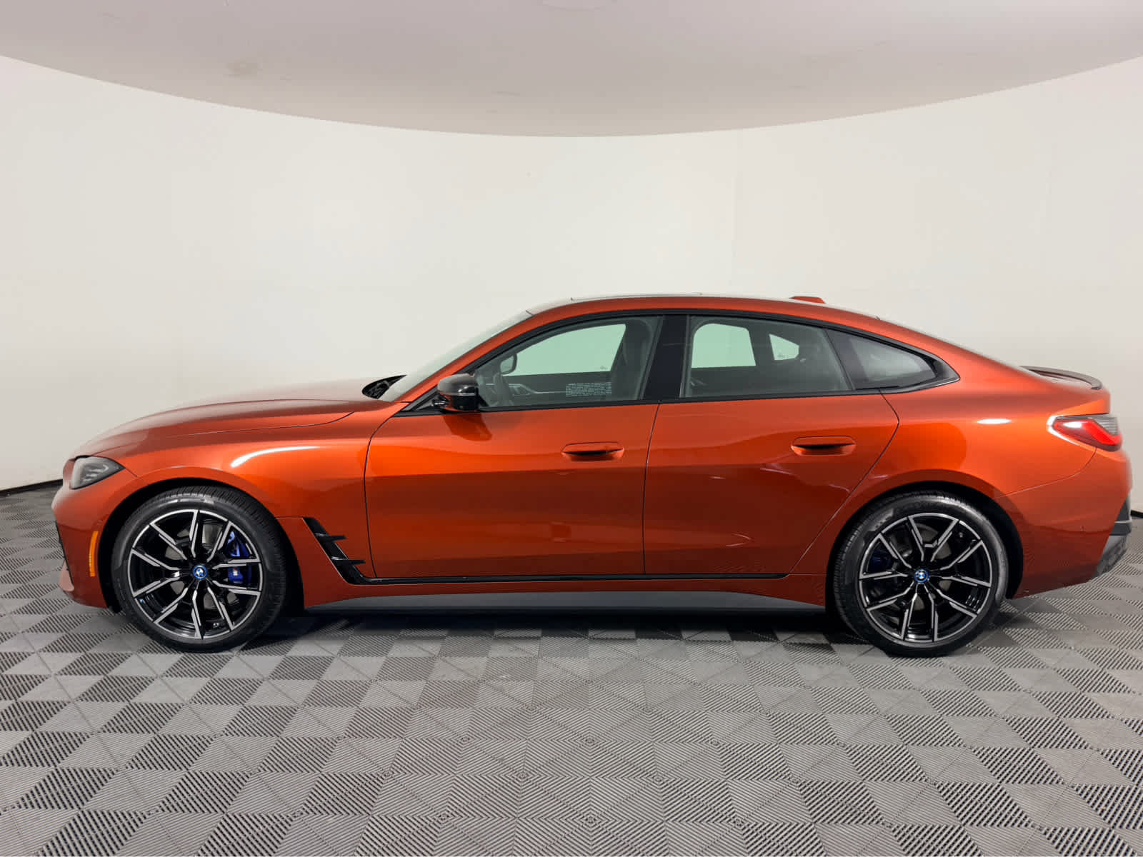 Used 2024 BMW i4 eDrive40 w/ M Sport Package RWD image 6