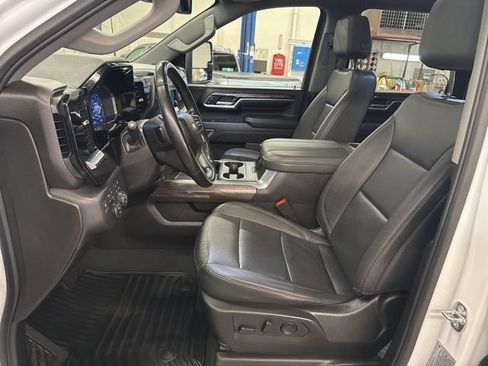 Used 2024 Chevrolet Silverado 2500 LTZ w/ LTZ Plus Package AWD/4WD image 11