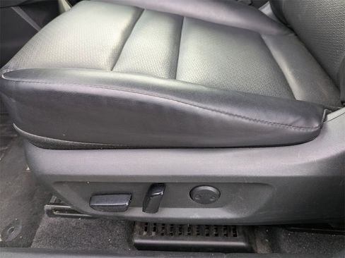 Used 2023 Nissan Rogue SV w/ SV Premium Package image 14