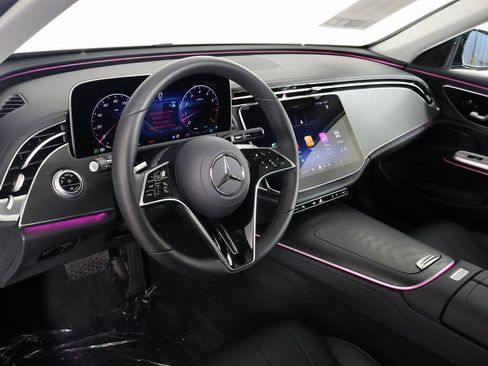 Certified 2025 Mercedes-Benz E 350 4MATIC Sedan w/ Winter Package image 7