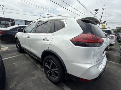 Used 2019 Nissan Rogue SV w/ Premium Package image 6