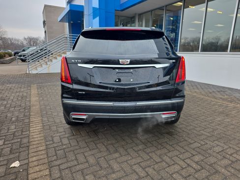 Used 2025 Cadillac XT5 Premium Luxury image 4