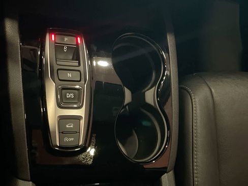 Used 2021 Honda Pilot Touring image 20