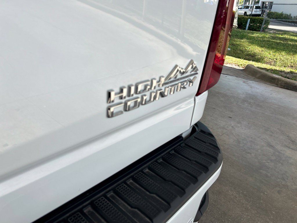 Used 2026 Chevrolet Silverado 3500 High Country w/ Technology Package AWD/4WD image 28