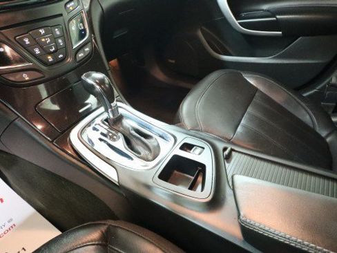 Used 2016 Buick Regal Premium FWD image 19