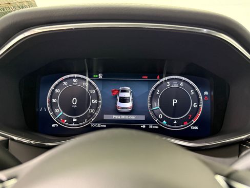 Used 2024 Jaguar XF R-Dynamic SE AWD/4WD image 19