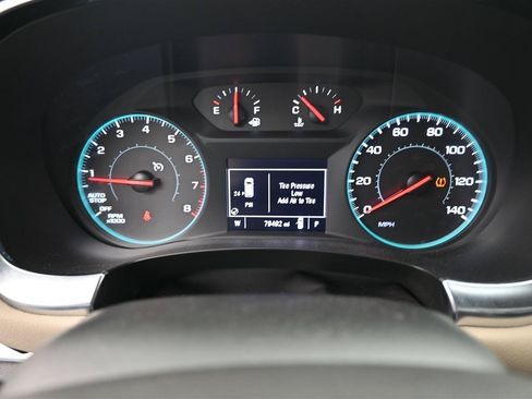 Used 2022 Chevrolet Traverse LS FWD image 15