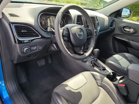 Used 2023 Jeep Cherokee Altitude Lux AWD/4WD image 19