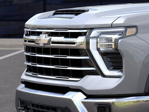 New 2026 Chevrolet Silverado 3500 LTZ AWD/4WD image 13
