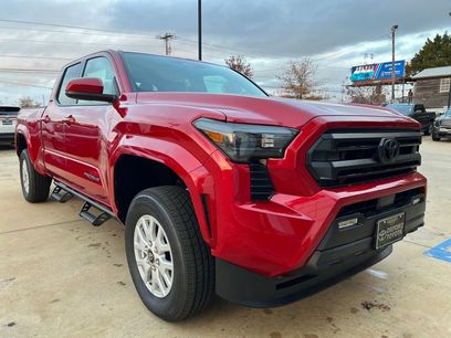 New 2025 Toyota Tacoma SR5
