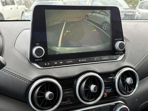 Used 2024 Nissan Sentra SV image 9