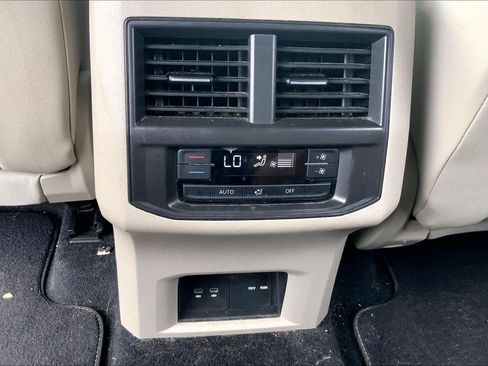 Used 2022 Volkswagen Atlas SE AWD/4WD image 35