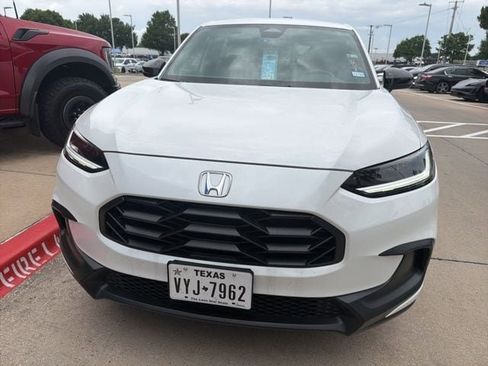 Used 2025 Honda HR-V Sport image 2