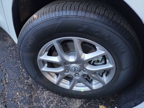 New 2026 Chrysler Pacifica Select image 23