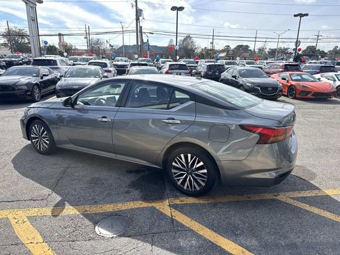 Used 2023 Nissan Altima 2.5 SV image 6