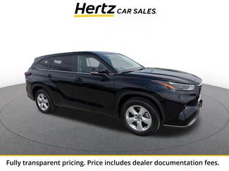 Used 2025 Toyota Highlander LE FWD video 1