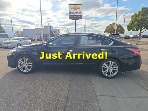 Used 2015 Nissan Altima 3.5 SL image 1