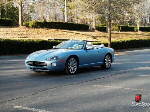 Used 2006 Jaguar XK8 Convertible image 30