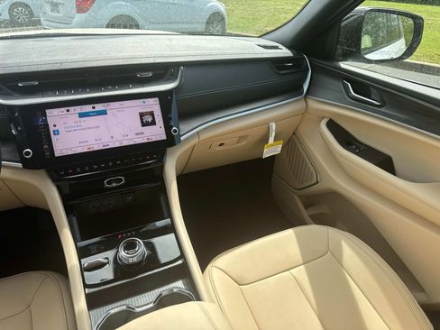 New 2026 Jeep Grand Cherokee L Limited AWD/4WD image 20