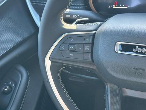 New 2025 Jeep Grand Cherokee Laredo X image 11