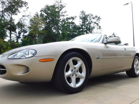 Used 2000 Jaguar XK8 Convertible RWD image 5