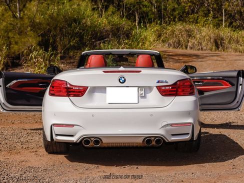 Used 2015 BMW M4 Convertible image 16