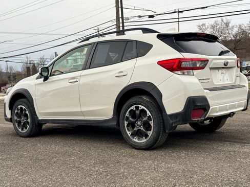 Certified 2022 Subaru Crosstrek 2.0i Premium image 5