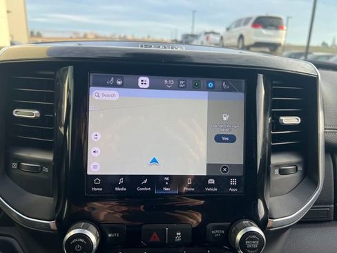 Used 2022 RAM 2500 Laramie w/ Night Edition image 17