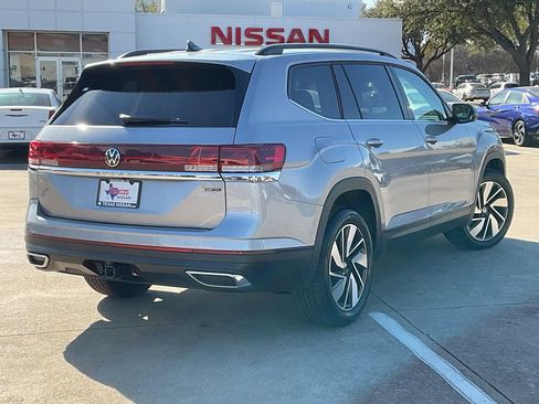 Used 2024 Volkswagen Atlas SE image 5