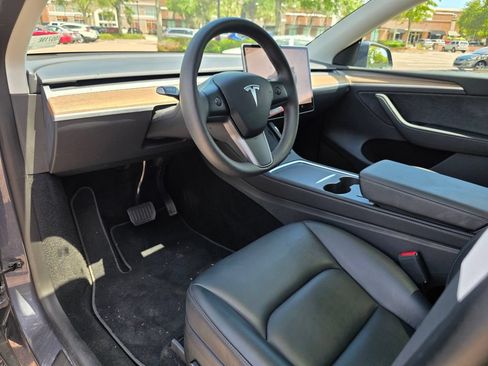 Used 2023 Tesla Model Y Long Range AWD/4WD image 11
