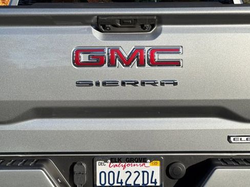 Used 2025 GMC Sierra 1500 Elevation image 50