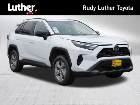 Certified 2025 Toyota RAV4 LE image 1