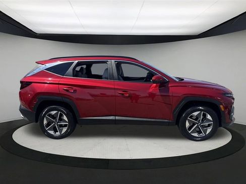 Certified 2025 Hyundai Tucson SEL AWD/4WD image 3
