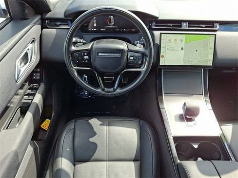 Used 2025 Land Rover Range Rover Velar Dynamic SE image 11