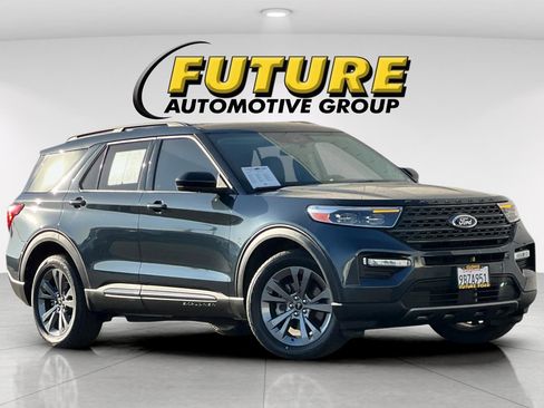 Used 2022 Ford Explorer XLT w/ Equipment Group 202A image 1