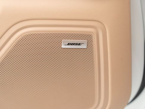 New 2026 Porsche Macan image 22