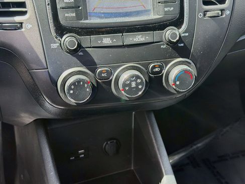Used 2018 Kia Forte LX w/ LX Rear Camera Package FWD image 14