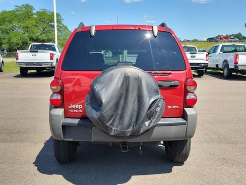 Used 2007 Jeep Liberty Sport AWD/4WD image 4