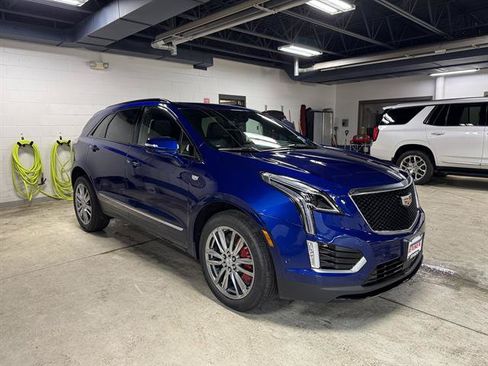 Certified 2026 Cadillac XT5 Sportv w/ LPO, Floor Liner Package AWD/4WD image 3