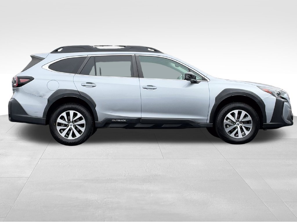 Used 2024 Subaru Outback Premium AWD/4WD image 8