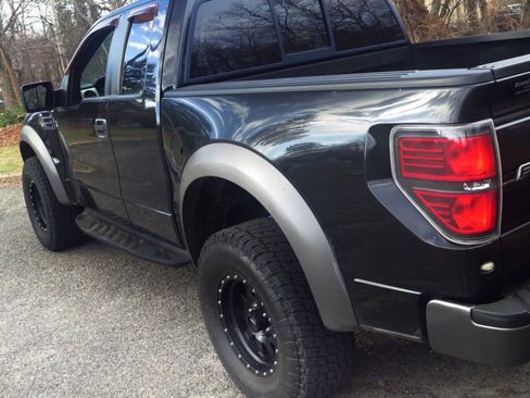 Used 2010 Ford F150 Raptor image 23