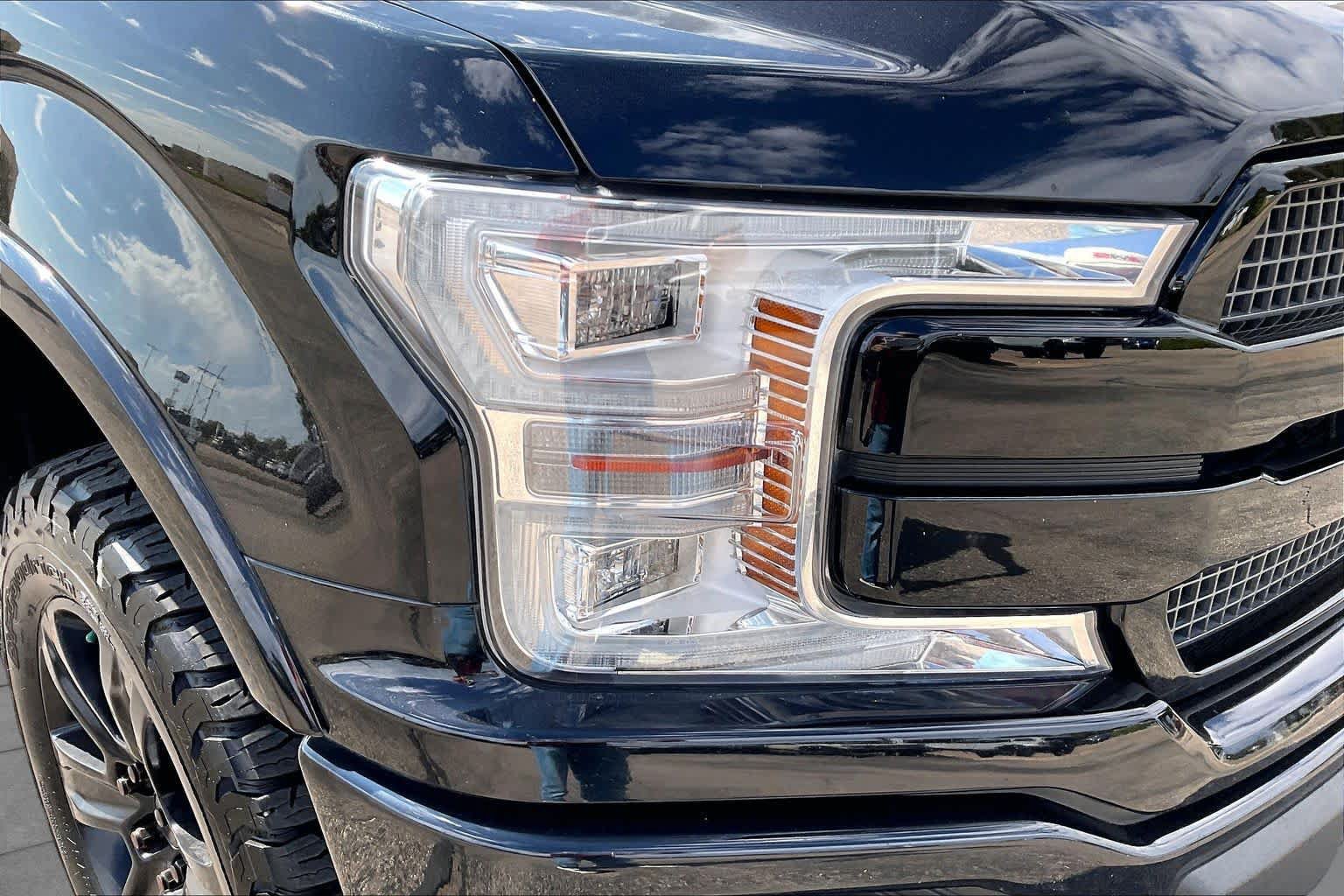 Used 2018 Ford F150 Platinum w/ Equipment Group 701A Luxury AWD/4WD image 27